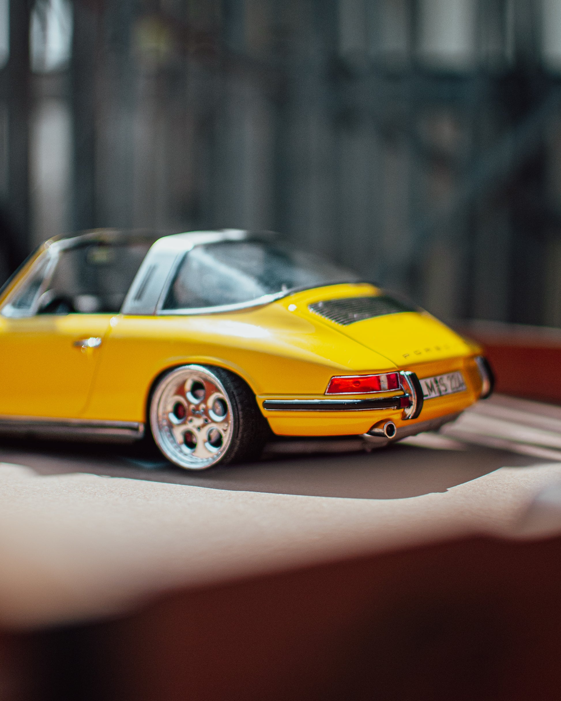 Porsche 911 E-Targa Phone Dial Alloys 16" 1969