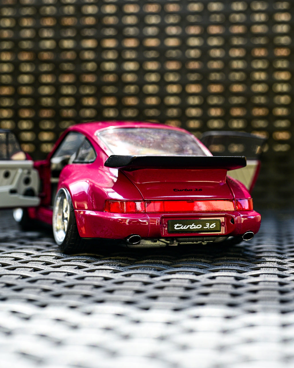 Porsche 911 (964) Turbo Fuchs Wheels 18" 1991
